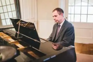Maison Talbooth pianist